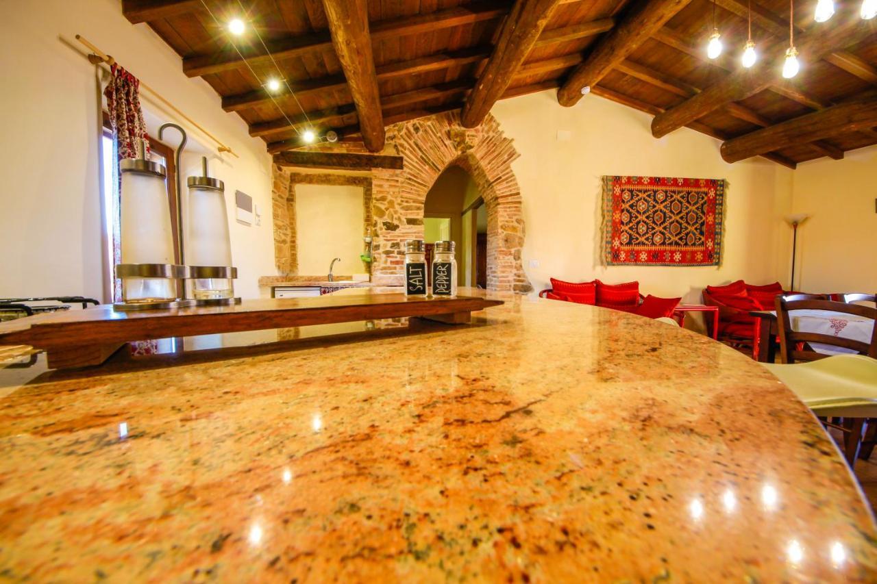 Agriturismo Poggio Monte サトゥルニア エクステリア 写真